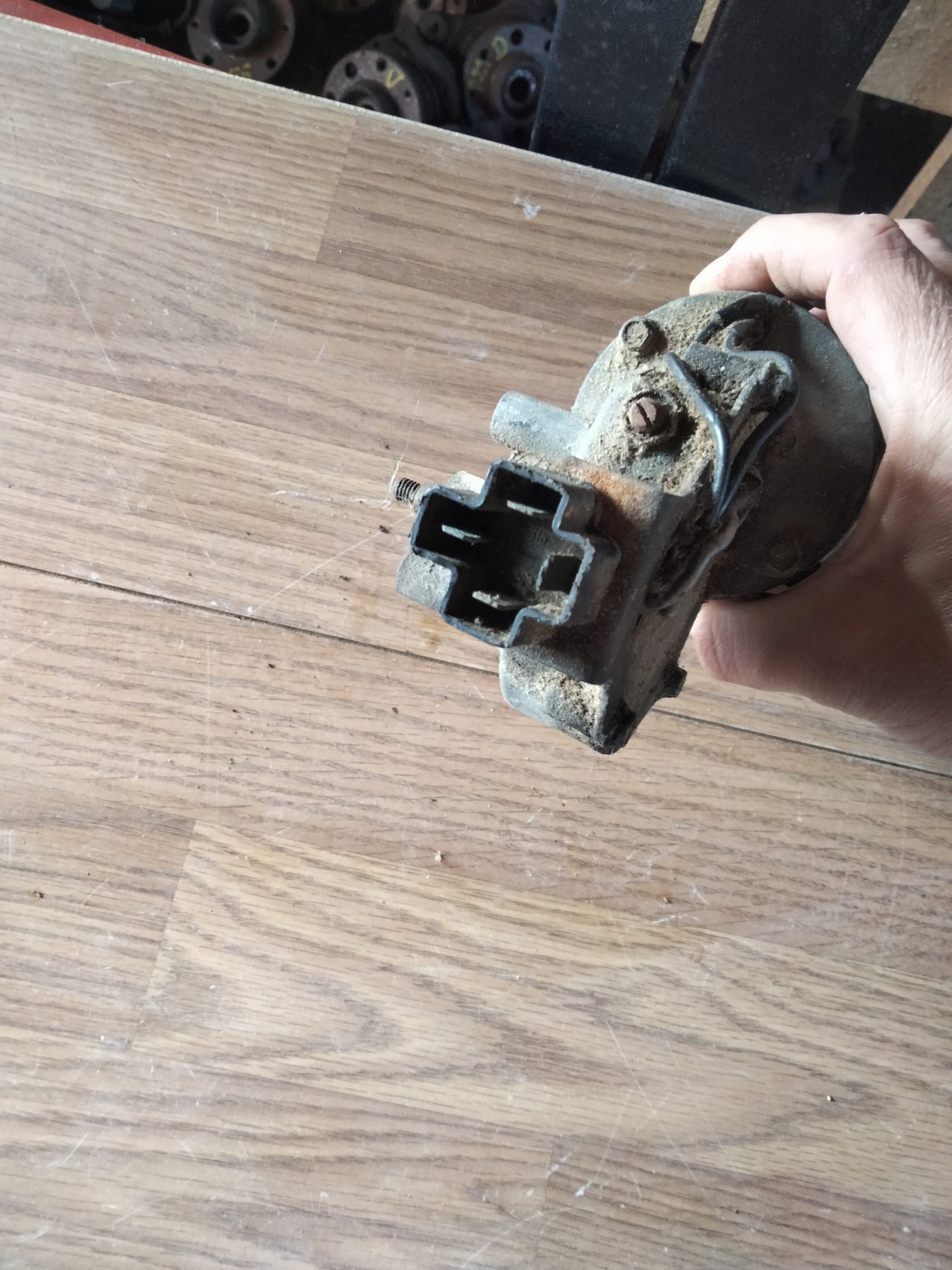 Moteur essuie-glace Valeo 7701019208 – Image 2