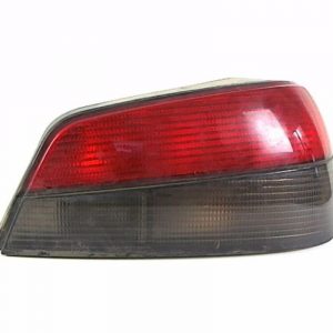 Feu arrière droit Peugeot 306 d’occasion – VALEO 2321D1