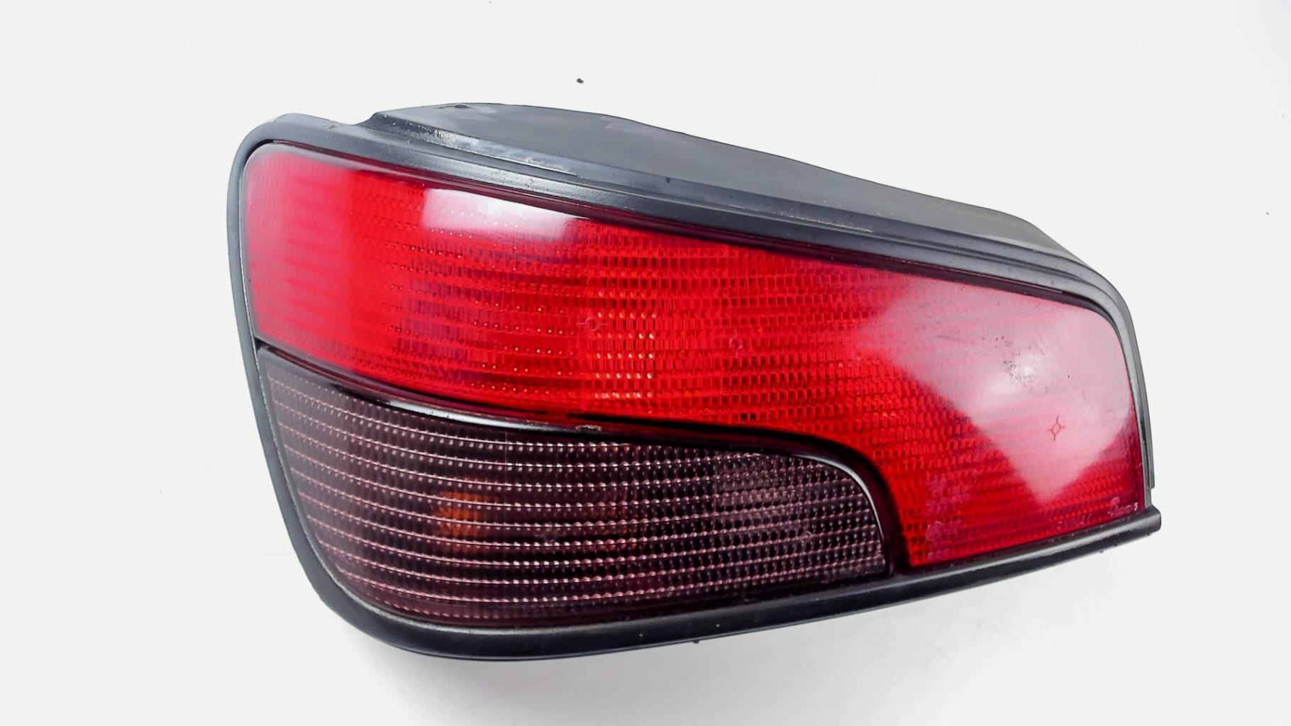 Feu arriere droit peugeot 306 doccasion axo 91077g