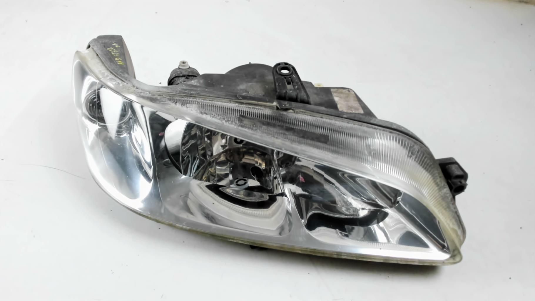 Phare droit peugeot 306 doccasion valeo 087487