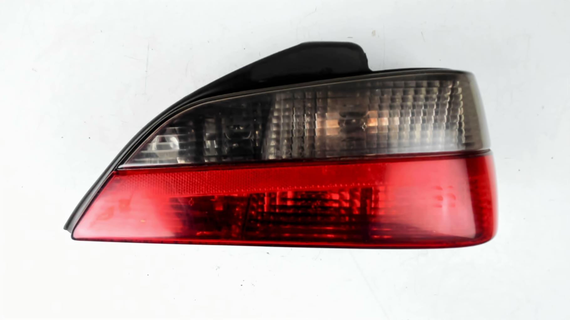 Feu arrière droit avec platine Peugeot 406 Berline d'occasion – Valeo 6351E8 | 6351L5
