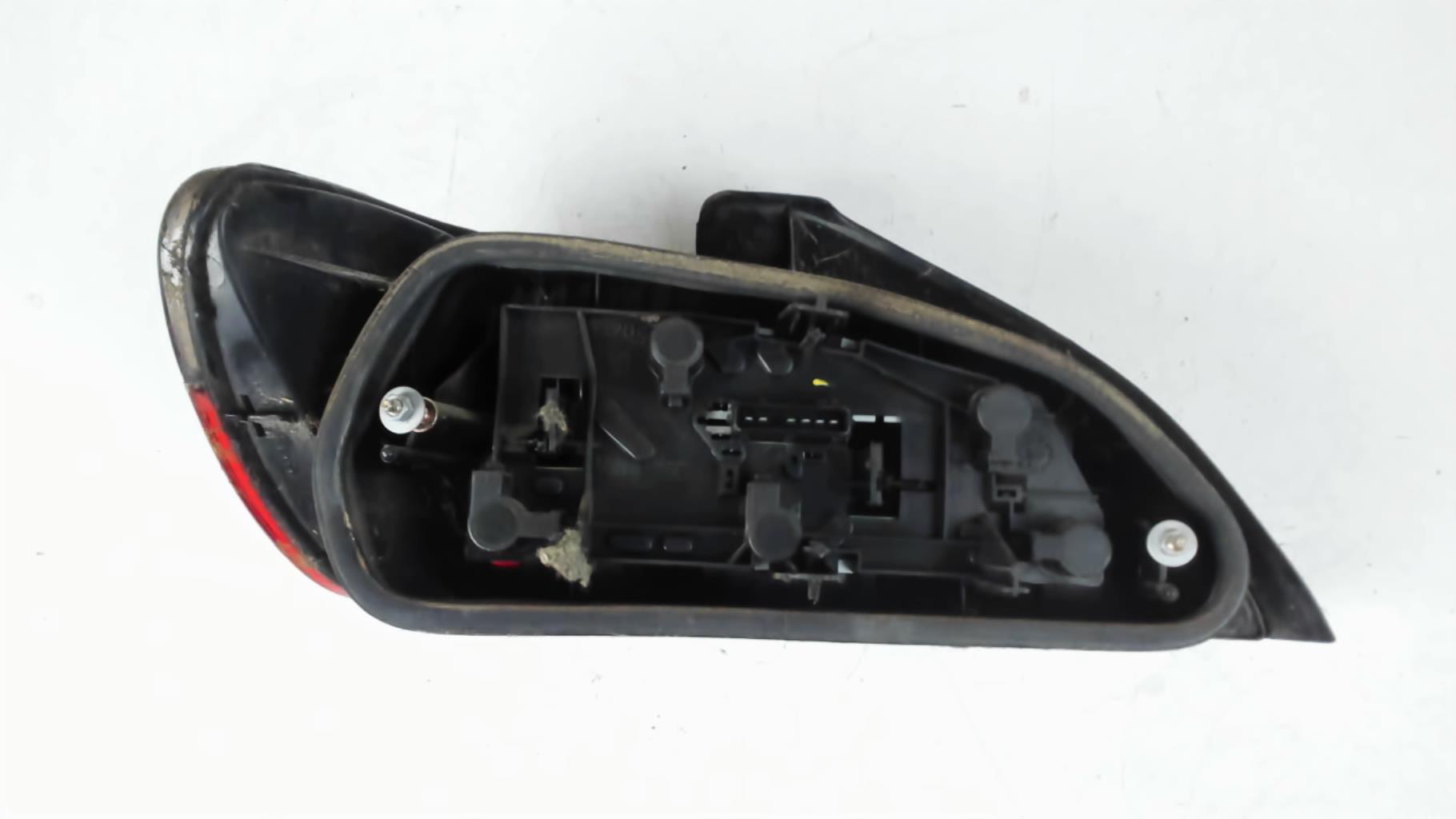 Feu arrière droit avec platine Peugeot 406 Berline d'occasion – Valeo 6351E8 | 6351L5 – Image 2