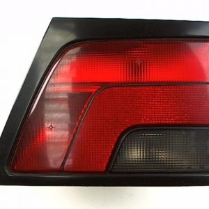 Feu arrière droit avec platine Peugeot 806 MPV d'occasion – AXO SCINTEX 6351A6