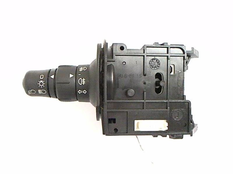 Commutateur de colonne de direction Renault Grand Scénic II Renault Scénic II d'occasion – Valeo 7701060396
