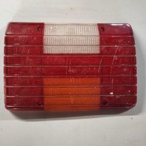 Cabochon feu arrière droit Peugeot 104 d'occasion – QUILLERY 26530D
