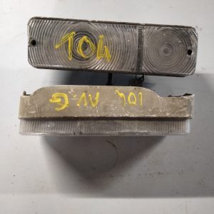 Feu clignotant veilleuse gauche avec platine Peugeot 104 Peugeot 104 Coupé d'occasion – Seima 412GC