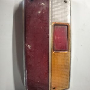 Cabochon feu arrière droit Peugeot 304 d'occasion – Cibié A70D