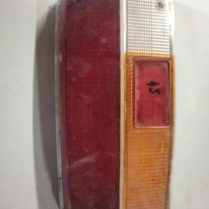 Cabochon feu arrière droit Peugeot 304 d'occasion – SEIMA 2186D