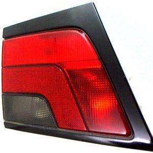 Feu arrière gauche avec platine Peugeot 806 MPV d'occasion – AXO SCINTEX 6351A5