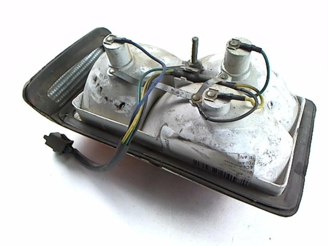 Feu arrière droit avec platine Peugeot 104 Peugeot 104 Coupé d'occasion – Frankani 2014D – Image 2