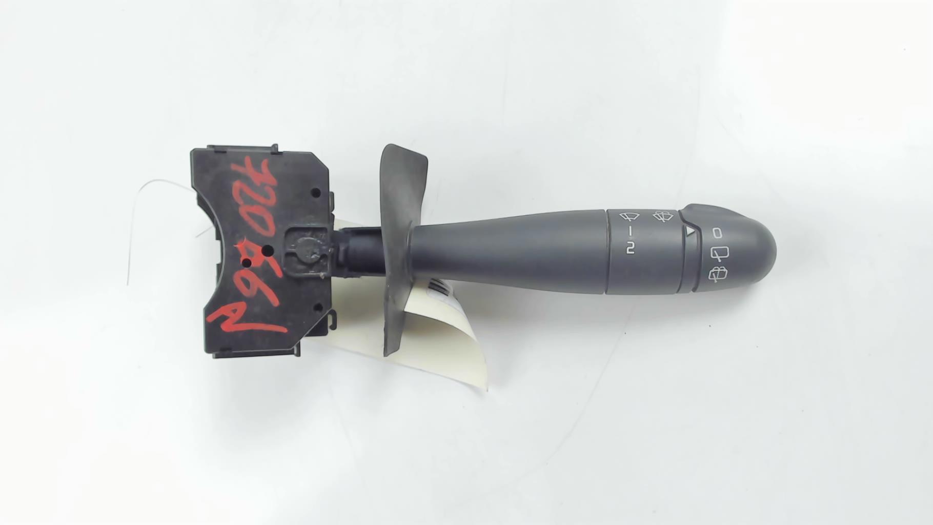 Commodo essuie glace renault clio ii renault clio ii camionnette doccasion renault 7701051760