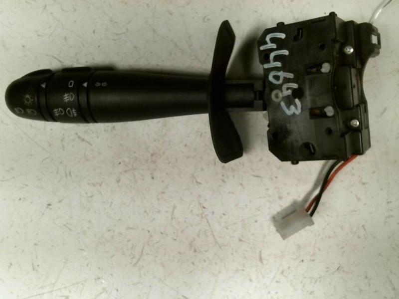 Commutateur de colonne de direction renault clio ii renault kangoo i renault megane i et autres doccasion renault 7700414474