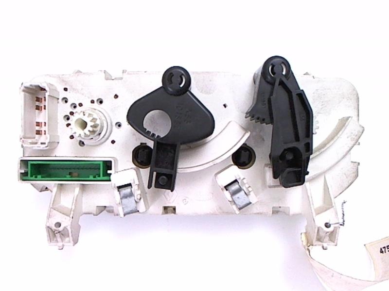 Commande de chauffage / climatisation Renault Clio II d'occasion – Valeo 654983U – Image 2