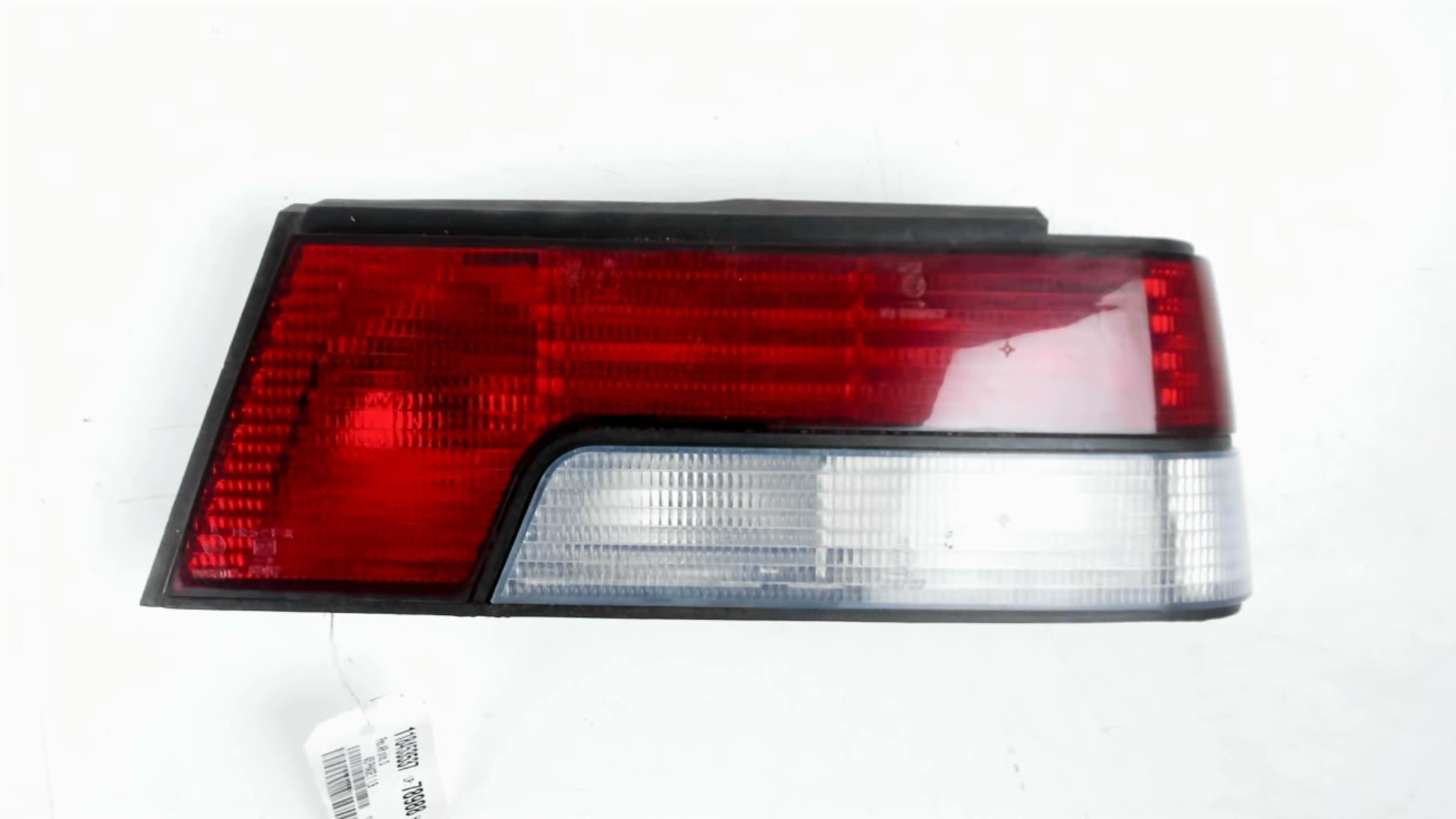 Feu arrière Droit Peugeot 405 I Berline d'occasion – Valeo 675122D
