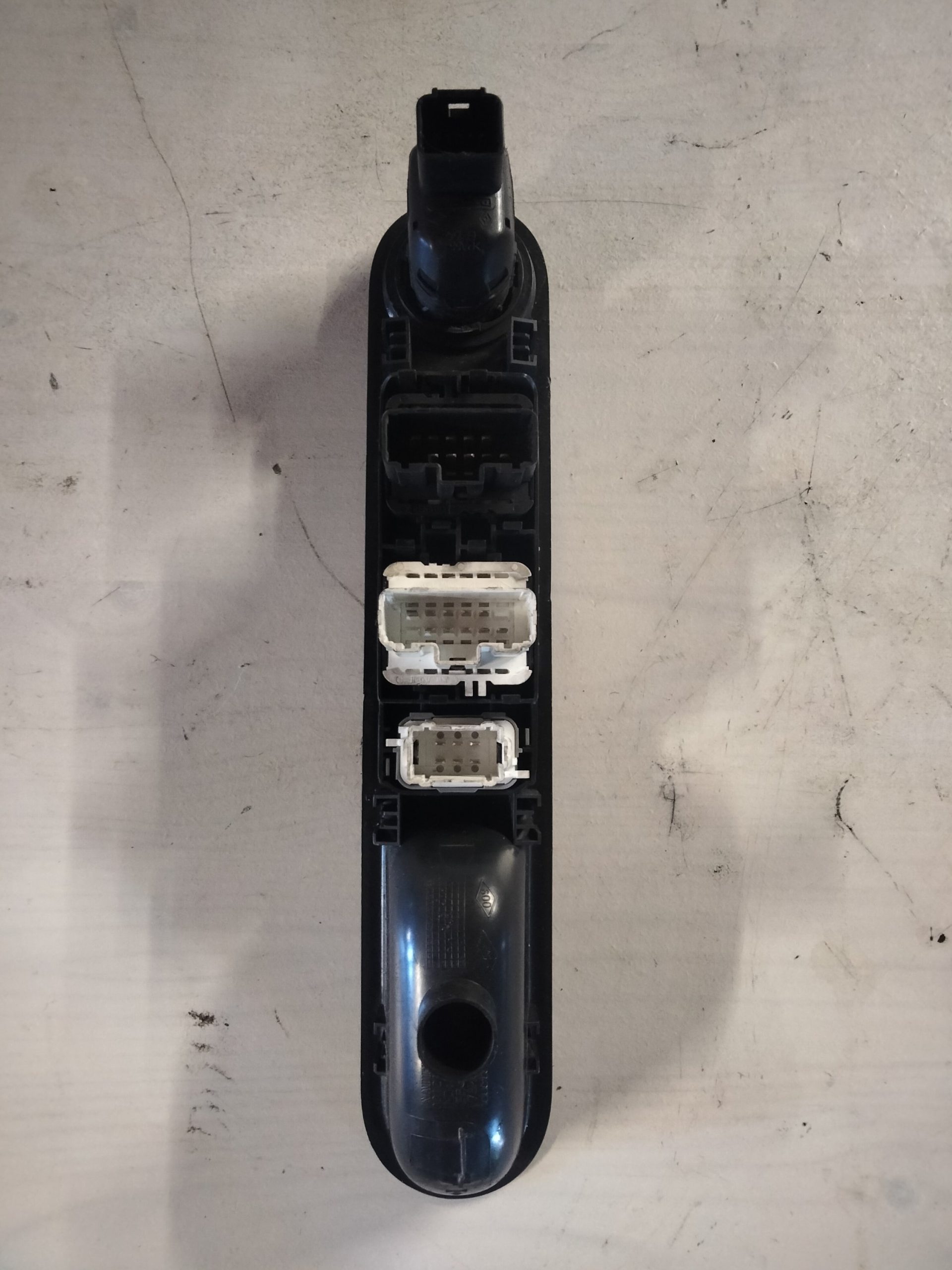 Interrupteur de lève-vitre Renault Espace IV d'occasion – renault Non Communique – Image 2
